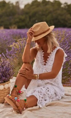 Robe Shannah Dentelle Blanc -Vêtements Soldes 2024 facetune 17 07 2023 14 10 39