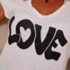T-Shirt Magda Blanc Love Noir -Vêtements Soldes 2024 facetune 17 08 2023 10 35 21