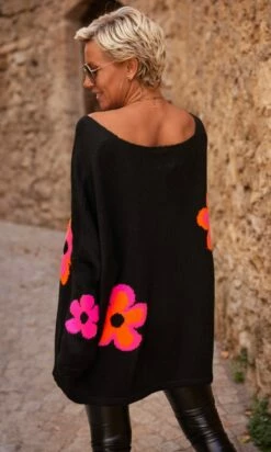 Pull Rayco Oversize Noir Flowers -Vêtements Soldes 2024 facetune 17 10 2023 15 12 29