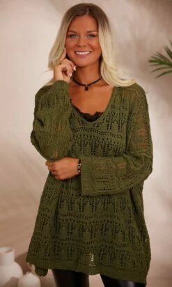 Pull Howard Kaki -Vêtements Soldes 2024 facetune 18 08 2023 11 54 10