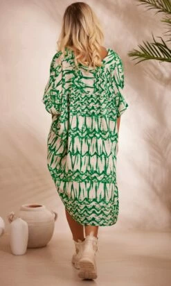 Petite Robe Chemise Sherine Oversize Vert Kasaï -Vêtements Soldes 2024 facetune 18 08 2023 12 16 13