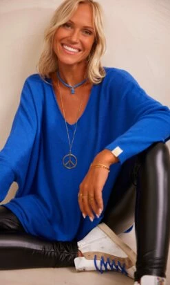 Pull Nestor Oversize Bleu Electrique -Vêtements Soldes 2024 facetune 18 09 2023 13 59 39