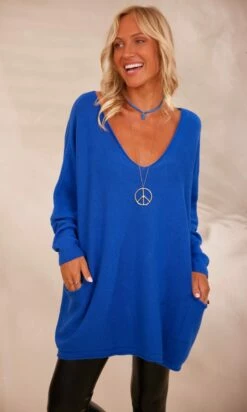 Pull Nestor Oversize Bleu Electrique -Vêtements Soldes 2024 facetune 18 09 2023 14 40 22