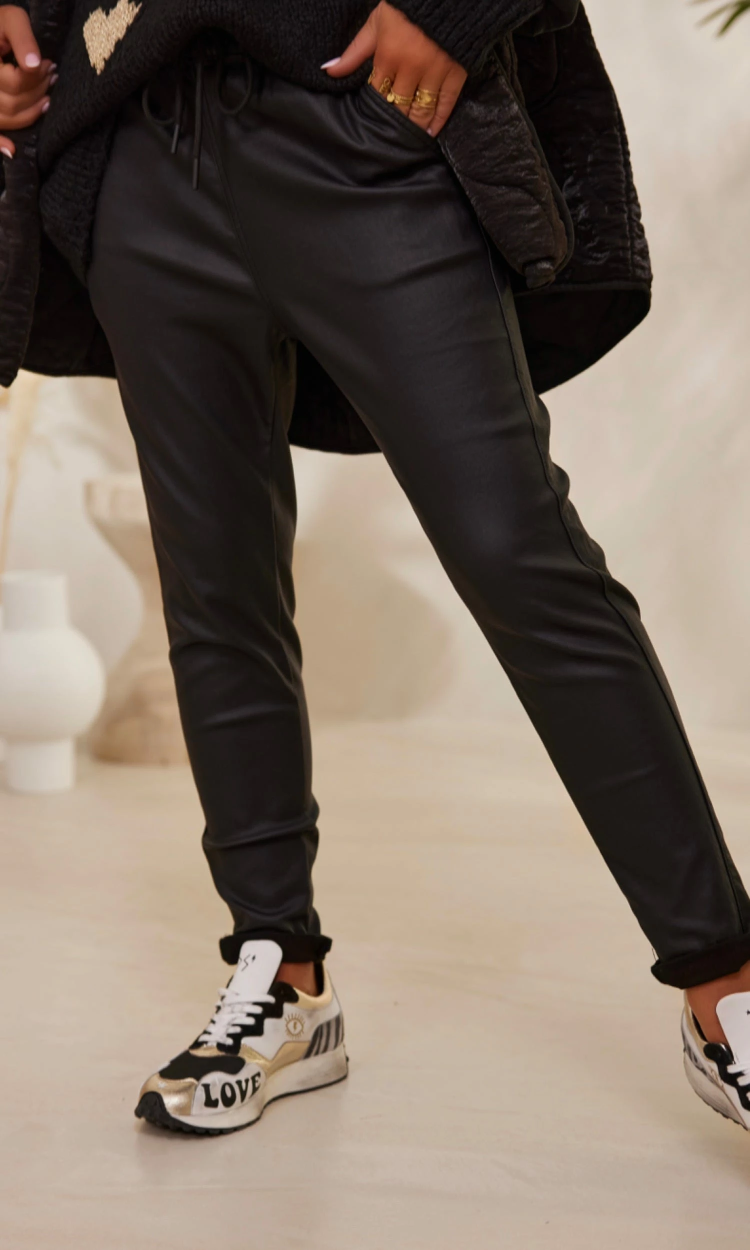 Pantalon Zayn Huilé Noir 4 Pantalon Zayn Huilé Noir – Image 2