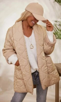 Pull Orso Blanc Cassé Hearts Or -Vêtements Soldes 2024 facetune 18 12 2023 16 00 06