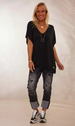 T-Shirt Basic Oversize Noir -Vêtements Soldes 2024 facetune 19 01 2024 09 12 14