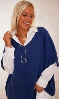 Pull Giuliano MC Oversize Bleu Marine -Vêtements Soldes 2024 facetune 19 01 2024 10 27 20