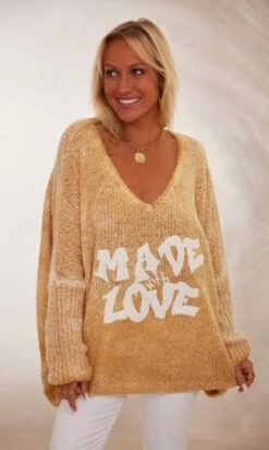 Pull Zack Oversize Camel Made With Love -Vêtements Soldes 2024 facetune 19 01 2024 11 26 13