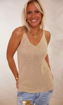 Débardeur Pull Maho Doré Irisé -Vêtements Soldes 2024 facetune 19 01 2024 15 15 27