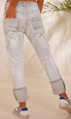 Jean's Ozzy Used Gris 12 Jean's Ozzy Used Gris -Vêtements Soldes 2024 facetune 19 01 2024 15 29 47