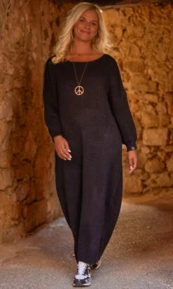 Robe Pull Anna Noir 14 Robe Pull Anna Noir -Vêtements Soldes 2024 facetune 19 09 2023 11 04 43