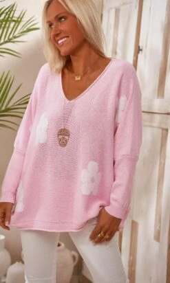 Pull Arsène Oversize Rose Clair Flowers Blanc -Vêtements Soldes 2024 facetune 20 02 2024 16 28 39
