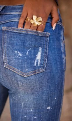 Jean's Easton Used Denim 12 Jean's Easton Used Denim -Vêtements Soldes 2024 facetune 20 09 2023 14 14 12