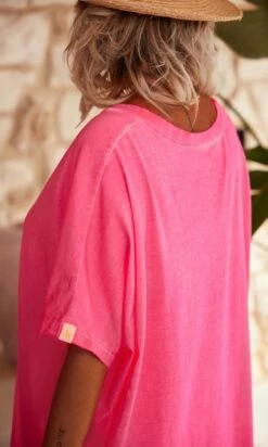 T-Shirt Iloé Oversize Rose Fluo Lucky Eye -Vêtements Soldes 2024 facetune 21 07 2023 12 49 40