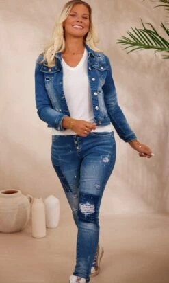 Jean's Kaïs Denim -Vêtements Soldes 2024 facetune 21 08 2023 15 21 52 1