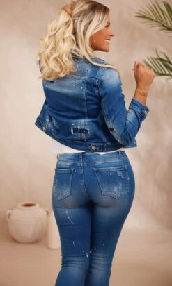 Jean's Kaïs Denim -Vêtements Soldes 2024 facetune 21 08 2023 15 22 33