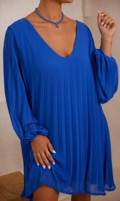 Petite Robe Nuria Plissée Bleu Electrique -Vêtements Soldes 2024 facetune 21 08 2023 17 04 06