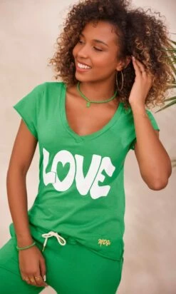 T-Shirt Magda Vert Brésil Love Blanc -Vêtements Soldes 2024 facetune 21 09 2023 10 15 23