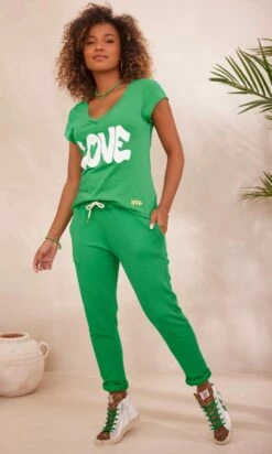 T-Shirt Magda Vert Brésil Love Blanc -Vêtements Soldes 2024 facetune 21 09 2023 10 17 02 1