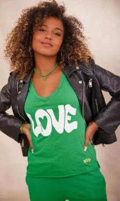 T-Shirt Magda Vert Brésil Love Blanc -Vêtements Soldes 2024 facetune 21 09 2023 10 39 33