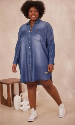 Petite Robe Chemise Atika Jean's Brut 13 Petite Robe Chemise Atika Jean's Brut -Vêtements Soldes 2024 facetune 21 09 2023 15 01 56