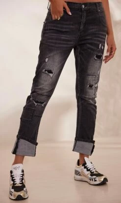 Jean's Ozzy Used Noir -Vêtements Soldes 2024 facetune 22 01 2024 12 15 45