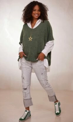 Pull Giuliano MC Oversize Kaki 11 Pull Giuliano MC Oversize Kaki -Vêtements Soldes 2024 facetune 22 01 2024 15 10 04