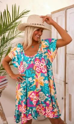 Petite Robe Tess Bleu Turquoise Bird Of Paradise -Vêtements Soldes 2024 facetune 22 02 2024 09 41 39