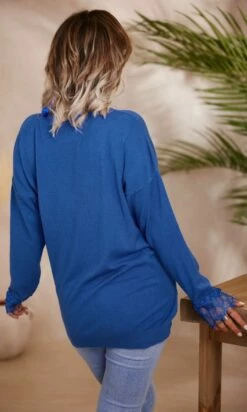 Pull Artus Bleu Electrique 11 Pull Artus Bleu Electrique -Vêtements Soldes 2024 facetune 22 02 2024 11 41 42