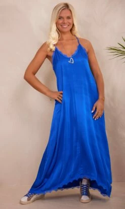 Robe Joy Bleu Electrique -Vêtements Soldes 2024 facetune 22 09 2023 12 18 03
