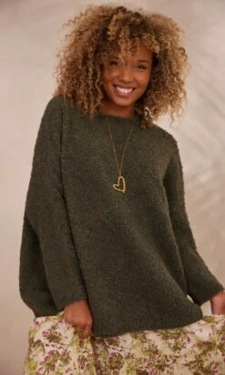 Robe Talya Vert Anis Flower Bloom -Vêtements Soldes 2024 facetune 22 10 2023 14 27 08 1