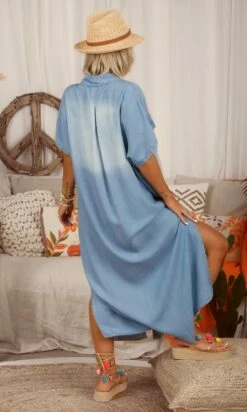 Robe Molly Oversize Jean's Used Denim 11 Robe Molly Oversize Jean's Used Denim -Vêtements Soldes 2024 facetune 22 12 2023 12 03 40