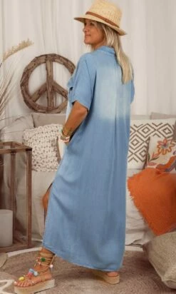 Robe Molly Oversize Jean's Used Denim 15 Robe Molly Oversize Jean's Used Denim -Vêtements Soldes 2024 facetune 22 12 2023 12 13 29