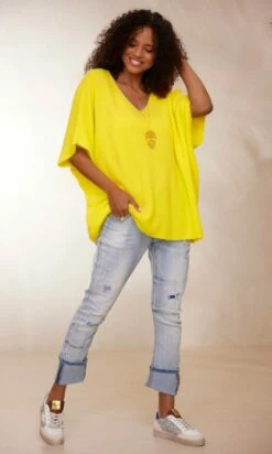 Pull Giuliano MC Oversize Jaune -Vêtements Soldes 2024 facetune 23 01 2024 09 46 57