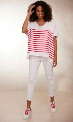 Pull Yann MC Oversize Blanc Marinière Rouge -Vêtements Soldes 2024 facetune 23 01 2024 09 57 02