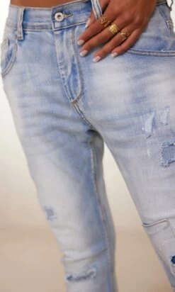 Jean's Carson Used Bleach -Vêtements Soldes 2024 facetune 23 01 2024 10 07 58