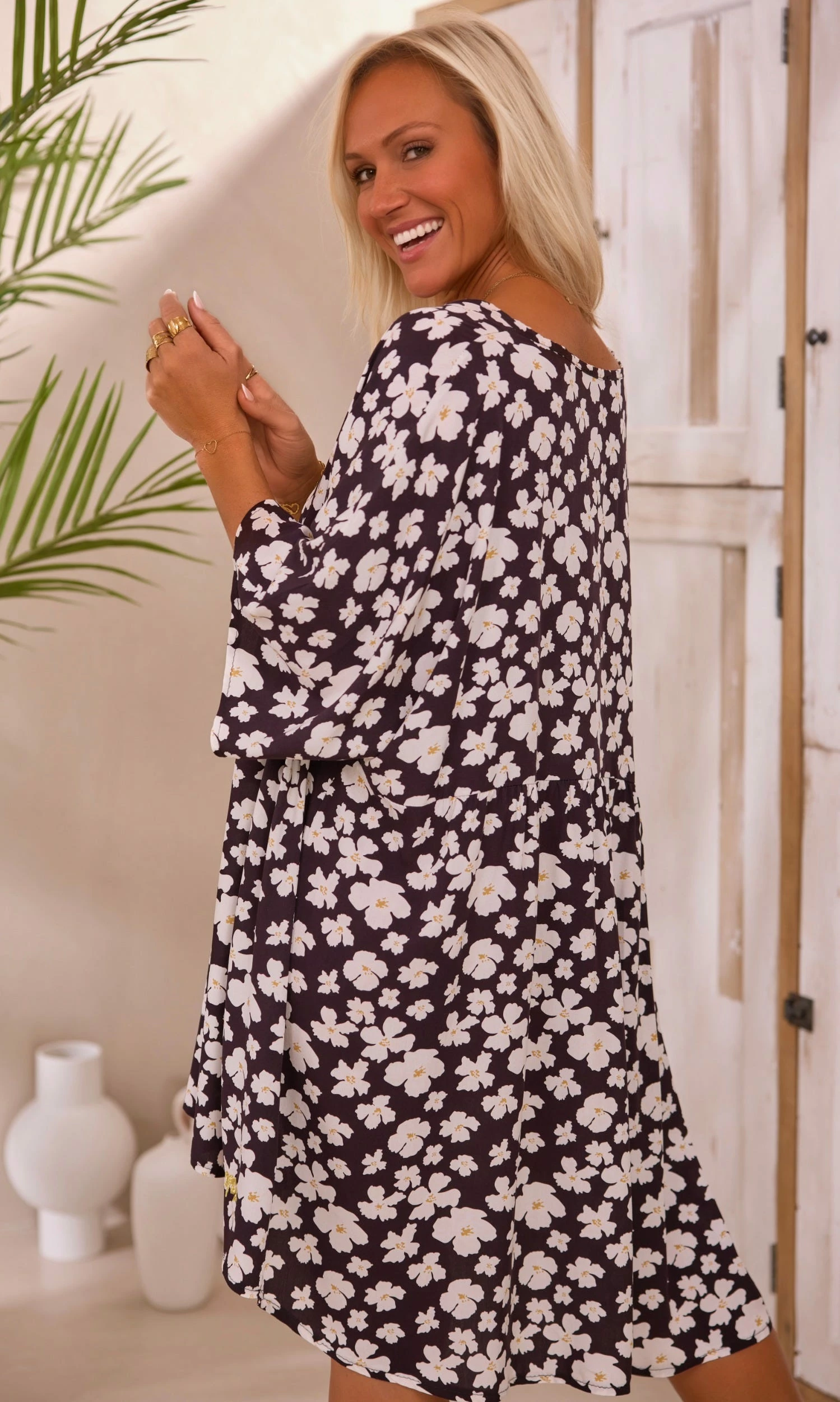 Petite Robe Lucia Oversize Noir Little Gem 3 Petite Robe Lucia Oversize Noir Little Gem