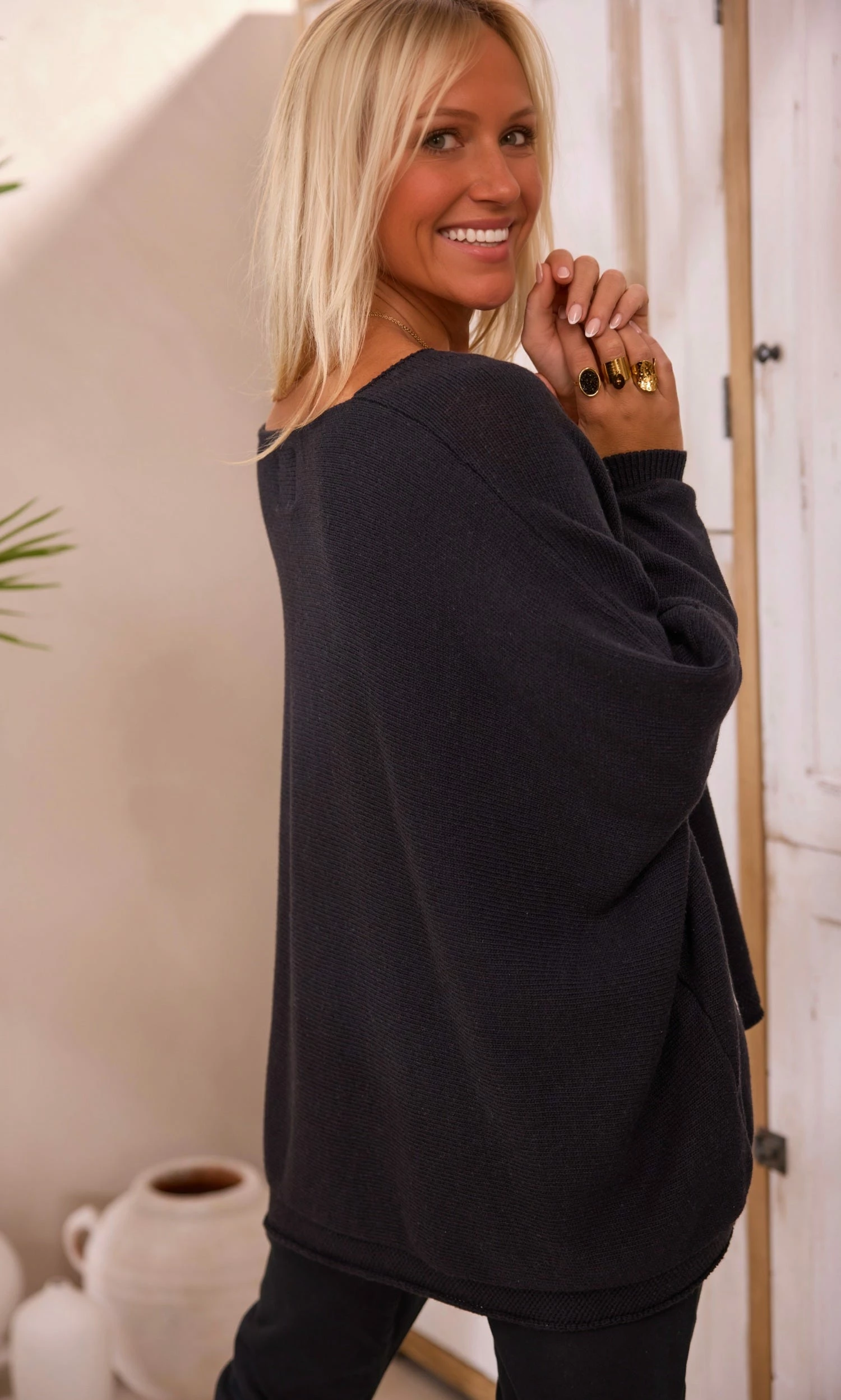 Pull Arsène Oversize Noir Flowers Or 8 Pull Arsène Oversize Noir Flowers Or – Image 6