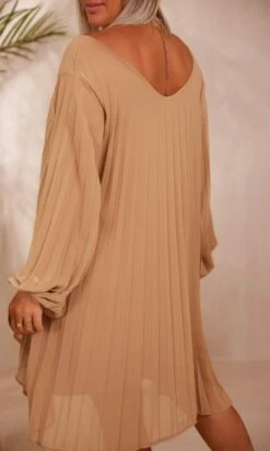Petite Robe Nuria Plissée Camel -Vêtements Soldes 2024 facetune 23 08 2023 16 30 26