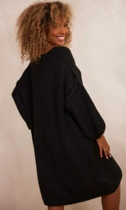 Petite Robe Pull Fanny Noir -Vêtements Soldes 2024 facetune 23 10 2023 09 06 57