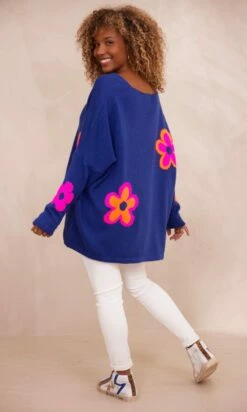 Pull Rayco Oversize Bleu Marine Flowers -Vêtements Soldes 2024 facetune 23 10 2023 18 45 16
