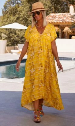 Robe Izabella Tie & Dye Lines Jaune -Vêtements Soldes 2024 facetune 24 07 2023 15 26 33