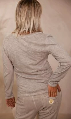 T-Shirt Magda ML Taupe Heart Joy Orange Fluo 15 T-Shirt Magda ML Taupe Heart Joy Orange Fluo -Vêtements Soldes 2024 facetune 24 08 2023 11 26 55