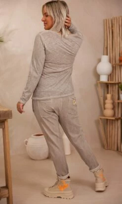 T-Shirt Magda ML Taupe Heart Joy Orange Fluo 12 T-Shirt Magda ML Taupe Heart Joy Orange Fluo -Vêtements Soldes 2024 facetune 24 08 2023 11 27 42