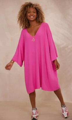 Petite Robe Pull Léon Oversize Rose -Vêtements Soldes 2024 facetune 24 10 2023 10 06 14