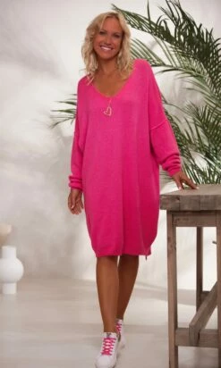 Petite Robe Pull Alcinda Oversize Rose Fuchsia -Vêtements Soldes 2024 facetune 24 11 2023 09 05 09