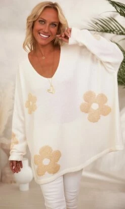 Pull Rayco Oversize Blanc Cassé Flowers Or -Vêtements Soldes 2024 facetune 24 11 2023 12 18 55