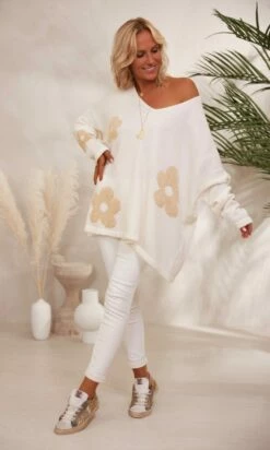 Pull Rayco Oversize Blanc Cassé Flowers Or -Vêtements Soldes 2024 facetune 24 11 2023 12 41 32