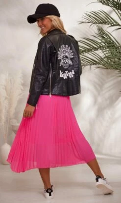 Jupe Plissée Nahla Rose Fuchsia -Vêtements Soldes 2024 facetune 24 11 2023 16 44 24 1