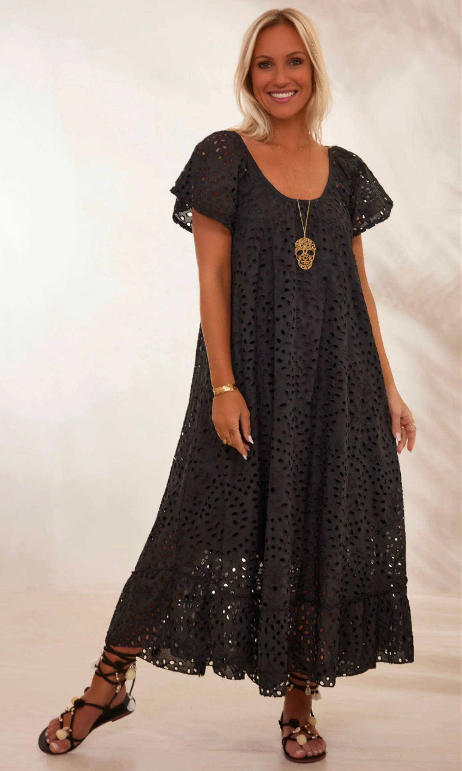 Robe Tess Broderie Noir 7 Robe Tess Broderie Noir – Image 5